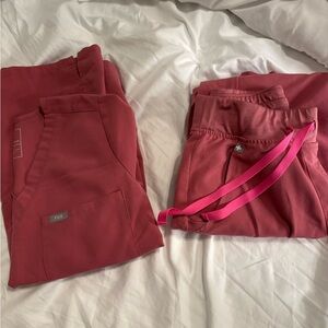 Quartz pink FIGS scrub set